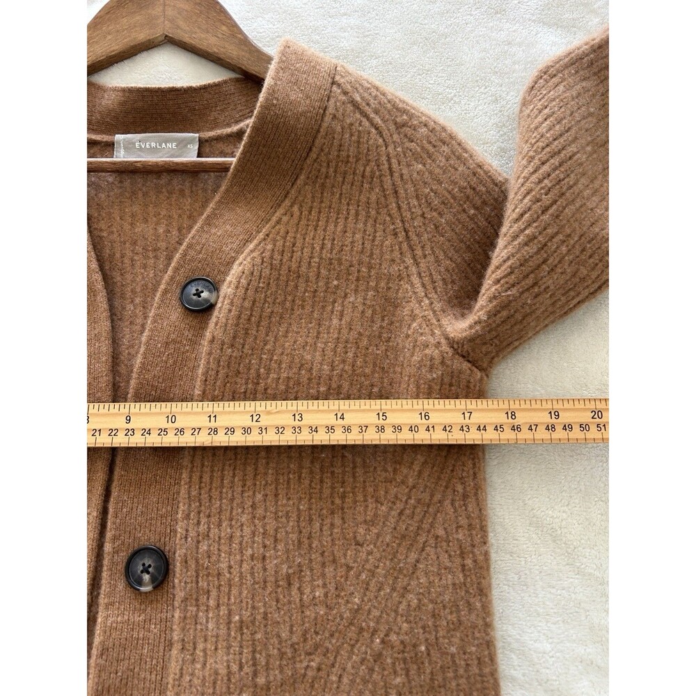 Everlane Womens Cardigan XS Felted Merino Sweater Chunky KNIT DEEP CAMEL COLOR - Picture 10 of 15